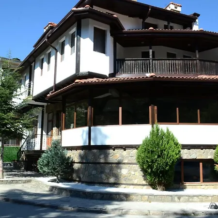 Семеен Хотел Къщата 2* Devin