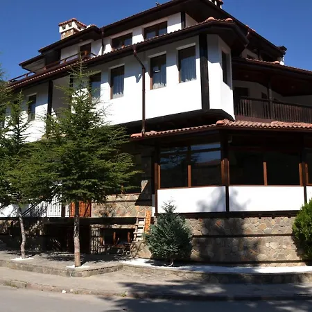 Семеен Хотел Къщата 2*