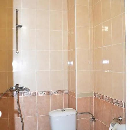 酒店 Семеен Хотел Къщата 代温