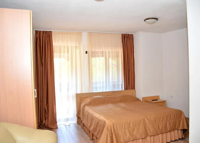 Hotel Семеен Хотел Къщата Devin